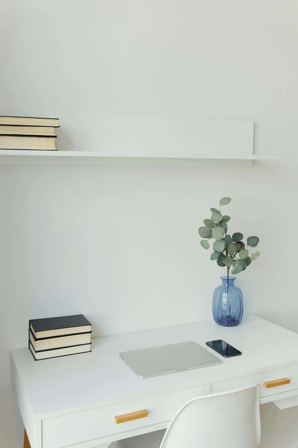 Nordic White Writing Desk top